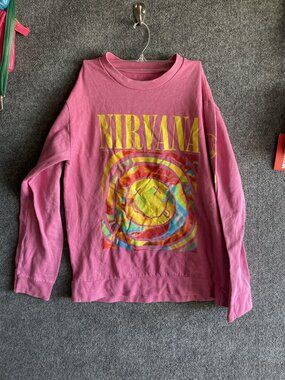 Nirvana Shirt Mens Medium Pink Smiley Long Sleeve Graphic Tee Tagless Band